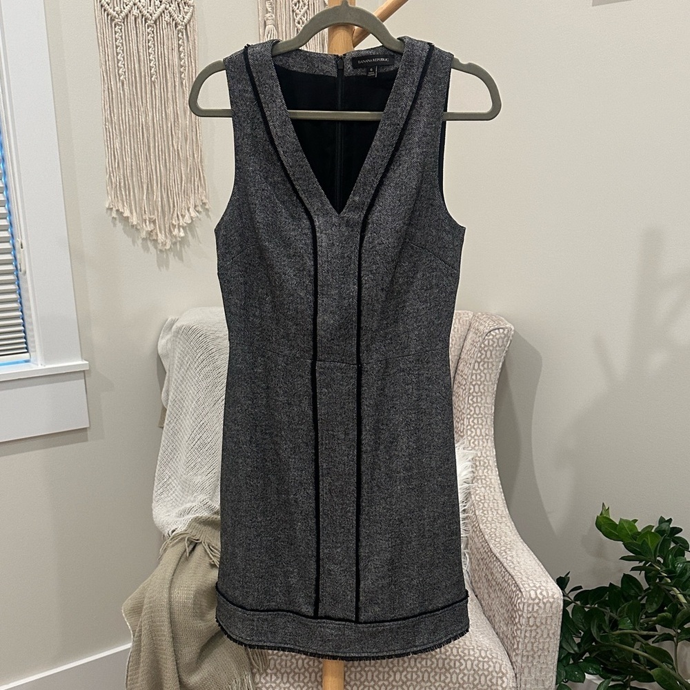 Banana Republic Gray Wool Blend Sleeveless Dress Size 6